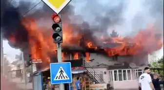 Düzce'de Bakkal ve Evin Yangında Kullanılamaz Hale Gelmesi