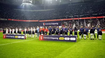Ezeli Rekabette Fenerbahçe - Beşiktaş Derbisi