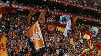 Galatasaray'da şok sakatlık! Takımın bel kemiği maça devam edemedi