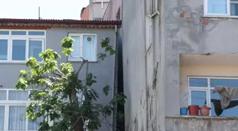 Gaziosmanpaşa'da İnşaat Alanında Yolda Çökme Olayı