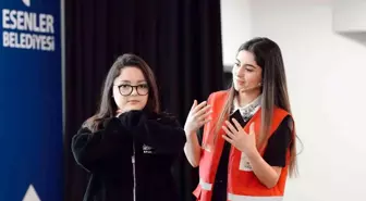 İstanbul'da Gençler İçin İlk Yardım Eğitimleri Düzenlendi