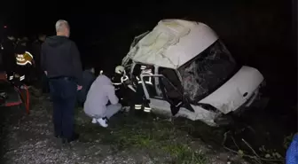 Samsun'da Minibüs Devrildi: 1 Ölü, 4 Yaralı
