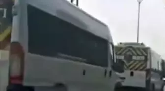 İstanbul'da Tehlikeli Sürüş Yapan İki Okul Servisi Sürücüsü Yakalandı