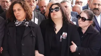 Türk Halk Müziği Sanatçısı Yavuz Top Hayatını Kaybetti