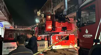 İstanbul Zeytinburnu'nda 3 Katlı İş Yerinde Yangın