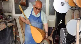 Bağlama Üretimi Yapan Usta, 35 Yıldır Çalamadığı İçin Üzüntü Yaşıyor