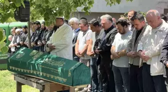 Demans Hastası İshak Öztürk'ün Cenazesi Toprağa Verildi