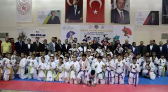 Kayseri'de 2. Valilik Kupası Taekwondo Şampiyonası Düzenlendi