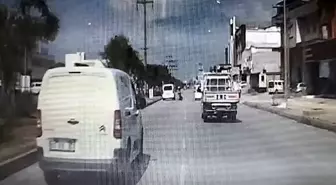 Adana'da Yolda Kadına Çarpan Sürücü Kaçtı