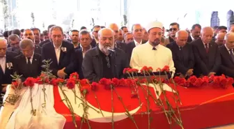 Önder'in cenaze namazını vasiyeti üzerine İhsan Eliaçık kıldırdı