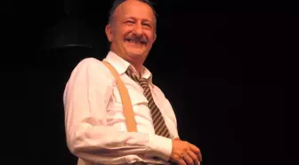 Ünlü oyuncu Naşit Özcan hayatını kaybetti
