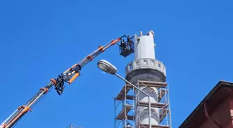 Zonguldak'ta Yeni Camii'nin Minaresinin Yıkımına Başlandı