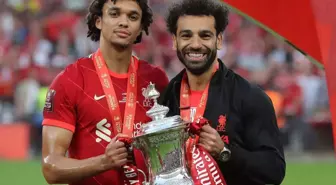 Bir hafta önce şampiyon olan Liverpool'da ilk ayrılık resmen duyuruldu