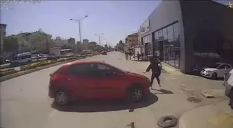 Ataşehir'de Trafik Kazası: Kadın Yaralandı