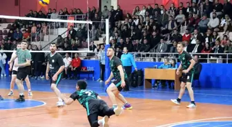 Çal Voleybol Turnuvası Şampiyonu Çivril Kaymakamlığı Takımı Oldu