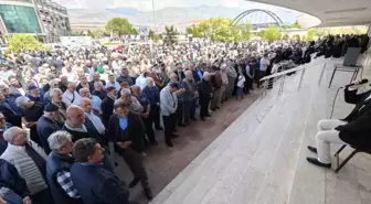 Erzincan'dan Hacı Adayları Medine'ye Uğurlandı