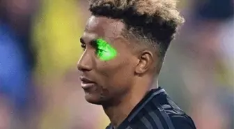 Fenerbahçe-Beşiktaş derbisinde lazerle cezalı taraftar