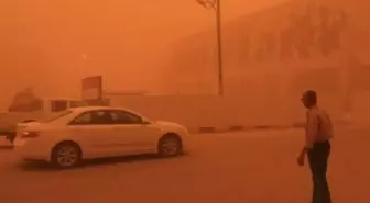 Irak'ta kum fırtınası vurdu, yüzlerce kişi hastanelere kaldırıldı