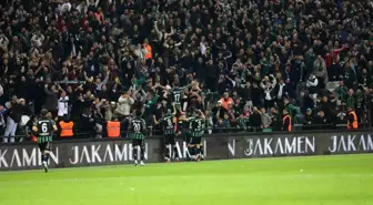 Kocaelispor'dan Oğulcan Çağlayan ile Taraftara Özür