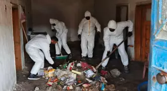 Kayseri'de Müstakil Evden 1 Kamyon Çöp Çıktı