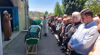 Sakarya'da Elektrikli Bisiklet ve Motosiklet Çarpışması: 20 Yaşındaki Genç Hayatını Kaybetti