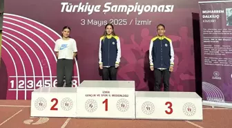 Muşlu Atlet Derya Kunur, İzmir'de Türkiye Üçüncüsü Oldu