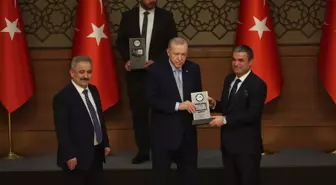 CNN Türk'e 10'uncu Anadolu Medya Ödülleri'nde 2 ödül