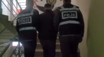 Hırsızlık Suçundan Suçüstü Yakalanan Şahısın 22 Yıl Hapis Cezası Olduğu Ortaya Çıktı