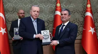 Cumhurbaşkanı Erdoğan: 'Milleti provoke eden, halkı galeyana getiren, insanımıza hakaret eden gazeteci olmaz'