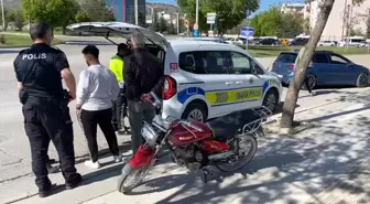 Elazığ'da Trafik Kazası: 2 Yaralı
