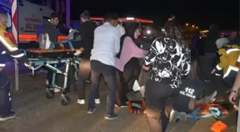 Gümüşhane'de Otomobil Kazası: 2 Yaya ile 11 Kişi Yaralandı