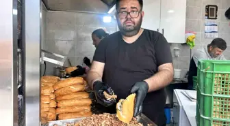 Ayhan Çelik, Babasının Ölüm Yıl Dönümünde 350 Döner Dağıttı