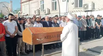 Kamyonet Sürücüsü Çocukla Çarpıp Kaçtı, Tutuklandı