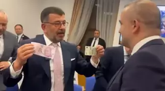 Merkez Bankası Başkanı Karahan'a Meclis'te dövizli protesto