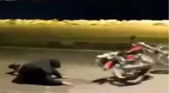 Karamürsel'de Motosikletle Dengeyi Kaybeden Genç Feci Düştü
