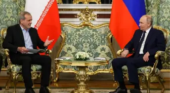 Putin ve Pezeşkiyan Ortak Çalışmaları Yoğunlaştırma Konusunda Anlaştı