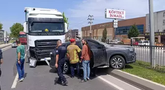 İnegöl'de TIR ile cip çarpıştı: Bir yaralı