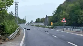 Zonguldak'ta Tırın Lastiği Patladı