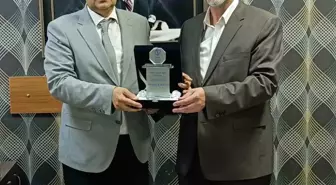2024 İyilik-Sağlık Ödülü Mustafa Kalkan'a Verildi