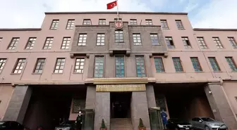 Askerlik 3 aya düşecek mi? Milli Savunma Bakanlığı'ndan açıklama geldi!
