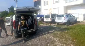Eski Belediye Başkanı Tevfik Güven'in Aracı Cami Önünde Çalındı