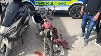 Manisa'da Otomobil ile Motosiklet Çarpıştı: 1 Yaralı