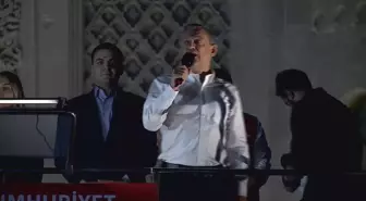 Özgür Özel: Beyazıt Meydanı Hürriyetin Kalbidir