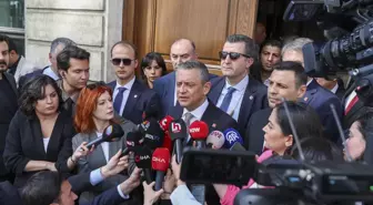 Özgür Özel, gazetecilerin sorularını yanıtladı / Metin eklendi
