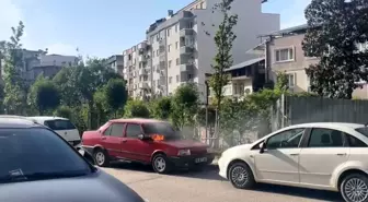Bursa'da Park Halindeki Otomobilde Yangın Çıktı