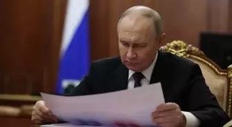 Putin, İran ile ABD Arasındaki Nükleer Müzakerelere Destek Veriyor