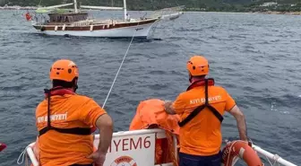 Bodrum'da Suda Kalma Tehlikesi Geçiren Tekne Kurtarıldı