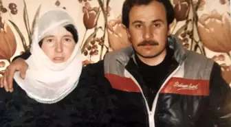 74 Yaşındaki Adam, Eşine Olan Aşkını Taşlarla Yaşatıyor