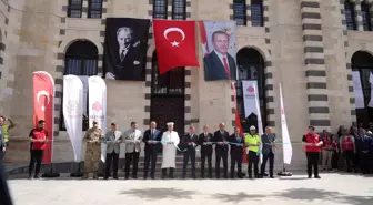 Depremde hasar alan tarihi Kurtuluş Camii yeniden ibadete açıldı