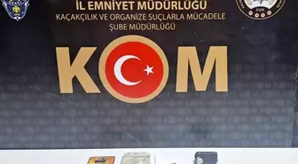 Ehliyet sınavında kopya düzeneği ile yakalandı: Görülmeyecek şekilde kulaklık yerleştirmiş